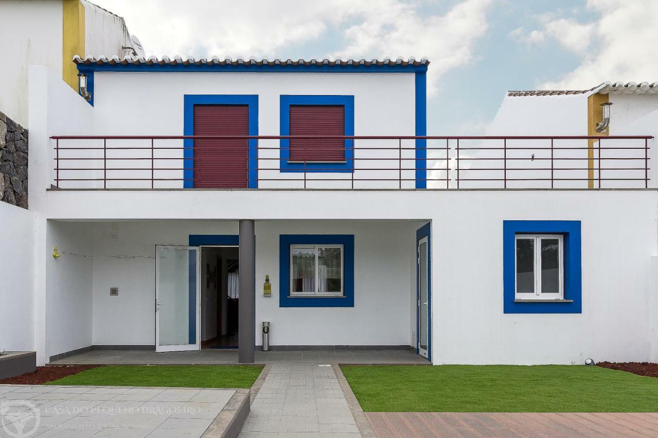 הוילה Angra do Heroísmo Casa Do Pequeno Dragoeiro מראה חיצוני תמונה